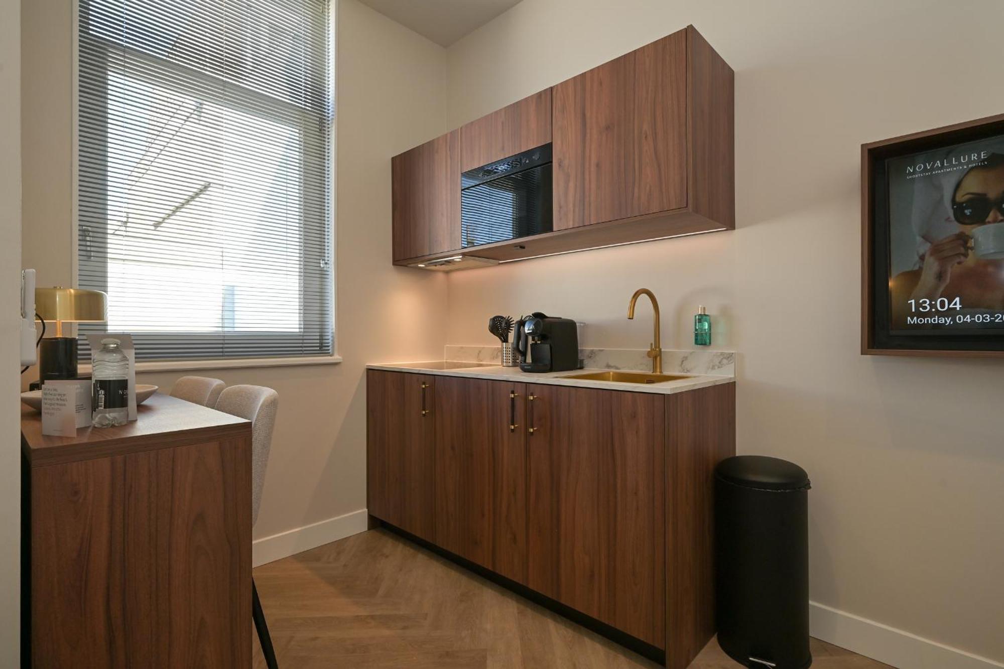 Novallure Downtown - Short Stay Apartments Haag Eksteriør bilde